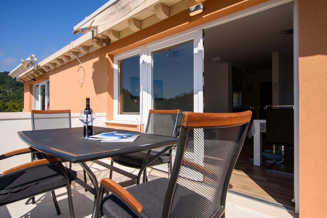 Stermasi Apartments Saplunara Exterior foto