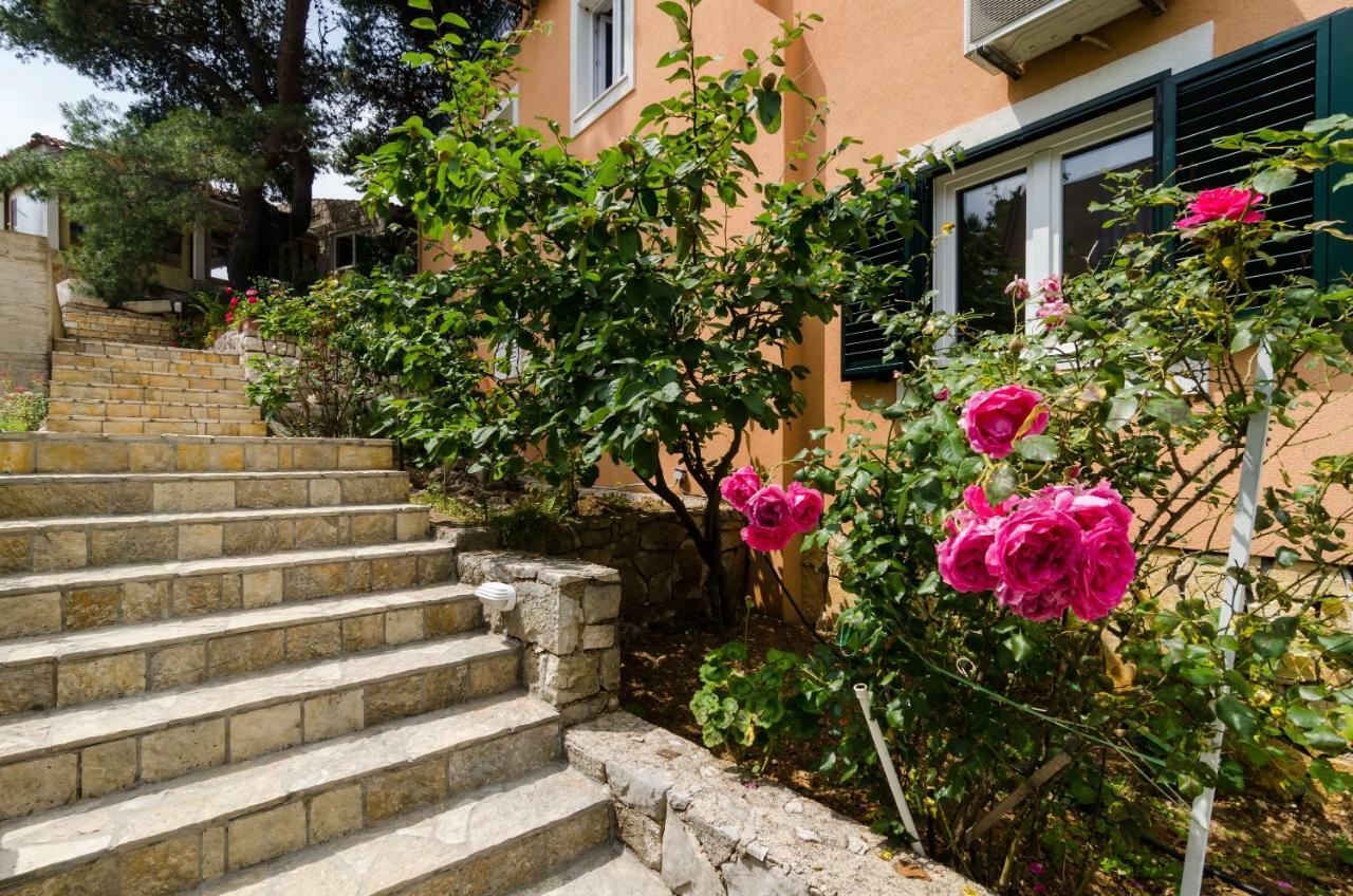 Stermasi Apartments Saplunara Exterior foto